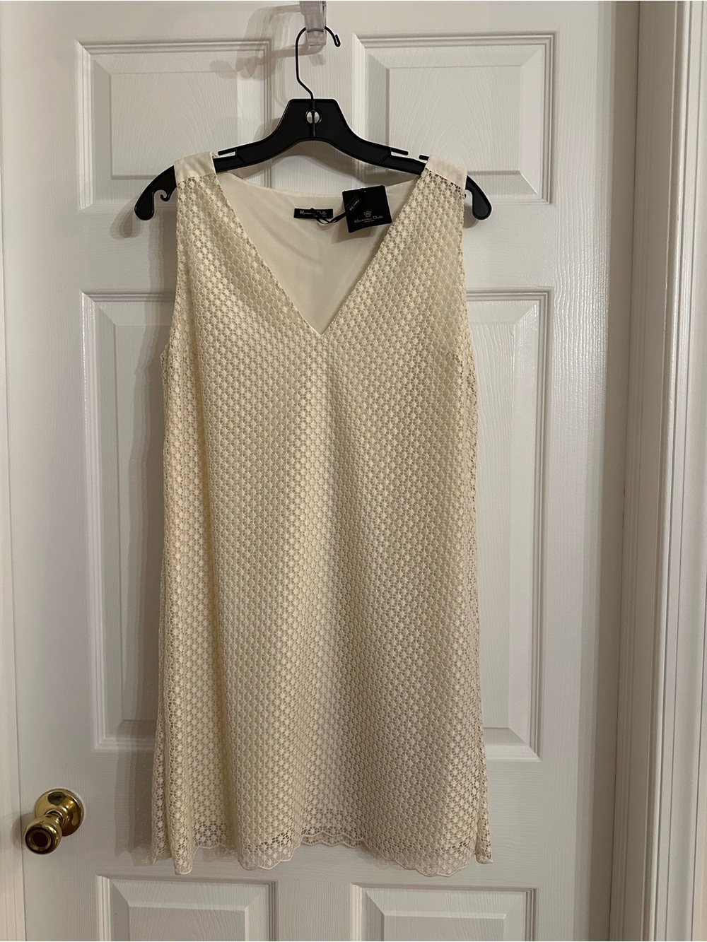 Sleeveless V-Neck Cream Guipure (Venetian) Lace Shift Dress